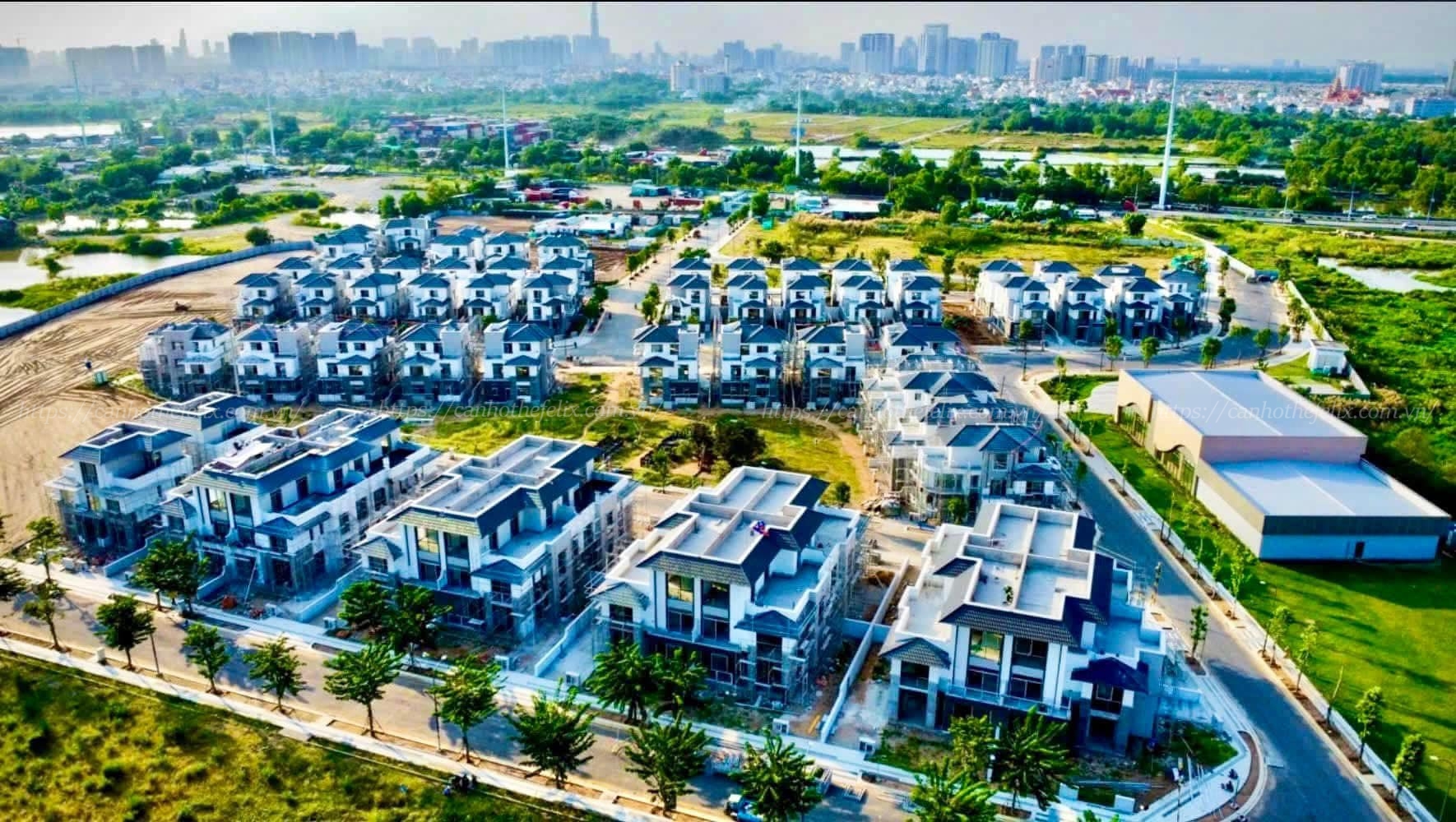 Gladia-by-the-water_11