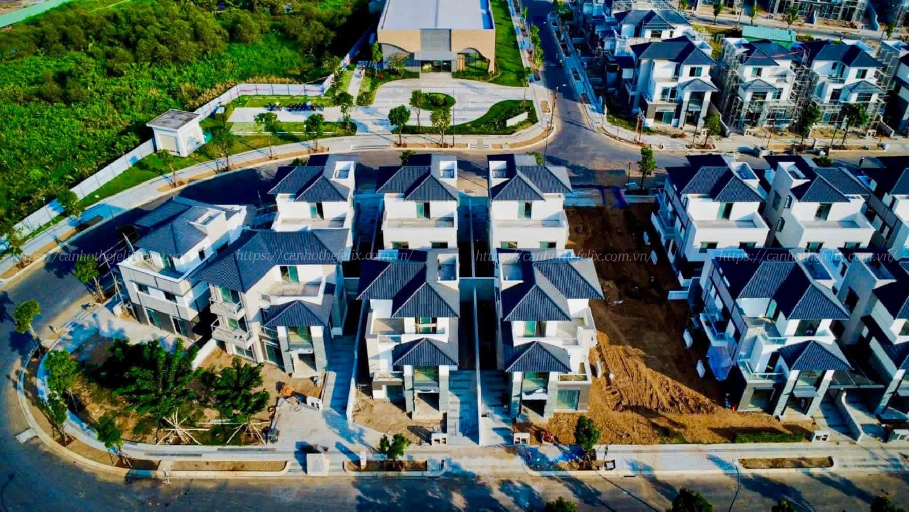 Gladia-by-the-water_8